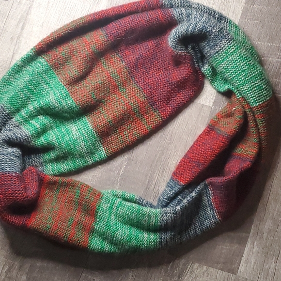 Infinity Scarf - Picture 2 of 3